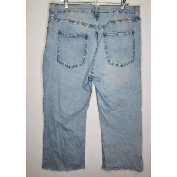 Banana Republic Jeans Womens 35/20 Cropped Bootcut Button Fly Distressed Raw Hem - Picture 4 of 6